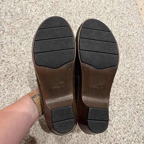 Dansko Mavis Studded Clogs Brown Nubuck Leather Sz EU 40 US 10 Casual Comfort - Picture 5 of 6